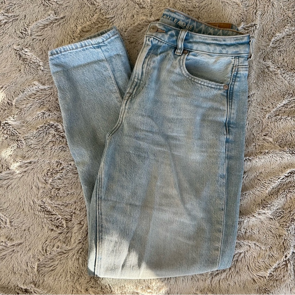 American Eagle Mom Jeans | Size 4 Regular